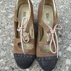 Vintage Women's MaryJane Lace-Up Shoes